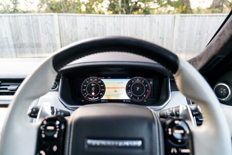 Land Rover Range Rover Sport SVR. URBAN EDITION. DEPLOYABLE SIDE STEPS. PANO ROOF. HUD. PIXEL LEDS. 17