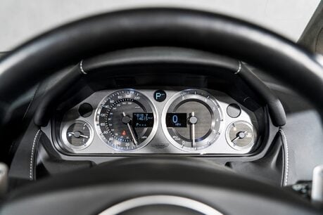 Aston Martin Virage V12 VOLANTE. 1 OF 388. COMPREHENSIVE ASTON HISTORY. CERAMICS. SPORTS SEATS 27