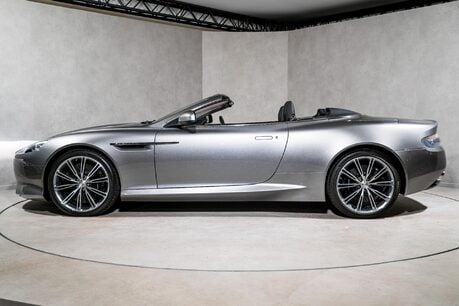 Aston Martin Virage V12 VOLANTE. 1 OF 388. COMPREHENSIVE ASTON HISTORY. CERAMICS. SPORTS SEATS 8