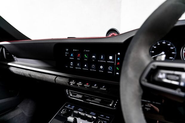 Porsche 911 TARGA 4 GTS PDK. SPORT DESIGN PACKAGE. BOSE. MATTE CARBON INTERIOR. PDLS+ 4