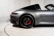 Porsche 911 TARGA 4 GTS PDK. SPORT DESIGN PACKAGE. BOSE. MATTE CARBON INTERIOR. PDLS+ 12