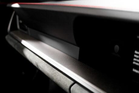 Porsche 911 TARGA 4 GTS PDK. SPORT DESIGN PACKAGE. BOSE. MATTE CARBON INTERIOR. PDLS+ 41