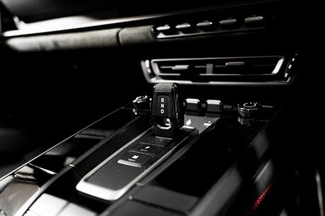 Porsche 911 TARGA 4 GTS PDK. SPORT DESIGN PACKAGE. BOSE. MATTE CARBON INTERIOR. PDLS+ 36