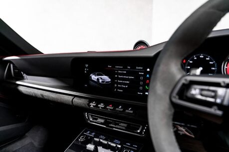 Porsche 911 TARGA 4 GTS PDK. SPORT DESIGN PACKAGE. BOSE. MATTE CARBON INTERIOR. PDLS+ 32