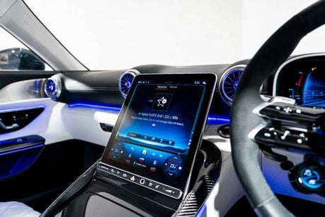 Mercedes-Benz Amg GT 63 S E PERFORMANCE PREMIUM PLUS. NIGHT PACK. H,C & M SEATS. PAN ROOF. LIFT. 39