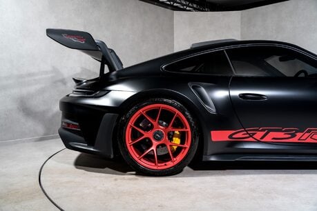 Porsche 911 GT3 RS PDK. WEISSACH PACKAGE. FULL SATIN PPF. PCCBS. LIFT. 9