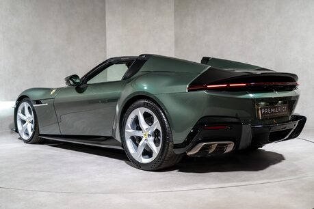 Ferrari 12 Cilindri SPIDER. DELIVERY MILEAGE. NERO DS EXTERIOR PACK. CARBON WHEEL & LEDs. LIFT 6