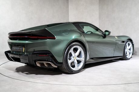 Ferrari 12 Cilindri SPIDER. DELIVERY MILEAGE. NERO DS EXTERIOR PACK. CARBON WHEEL & LEDs. LIFT 11