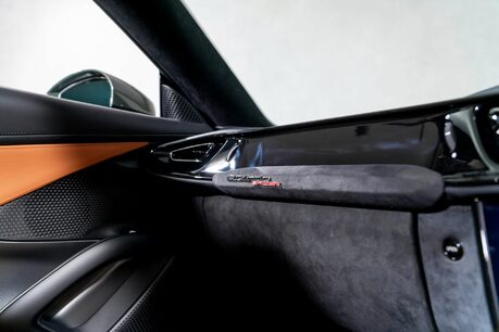 Ferrari 12 Cilindri SPIDER. DELIVERY MILEAGE. NERO DS EXTERIOR PACK. CARBON WHEEL & LEDs. LIFT 47