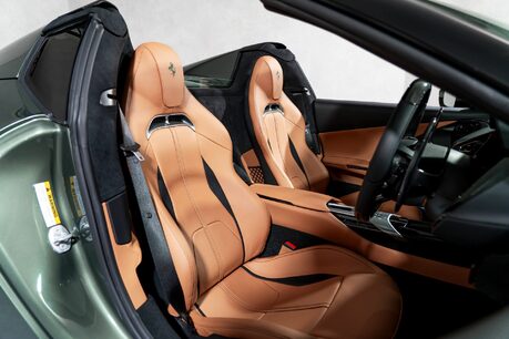 Ferrari 12 Cilindri SPIDER. DELIVERY MILEAGE. NERO DS EXTERIOR PACK. CARBON WHEEL & LEDs. LIFT 14