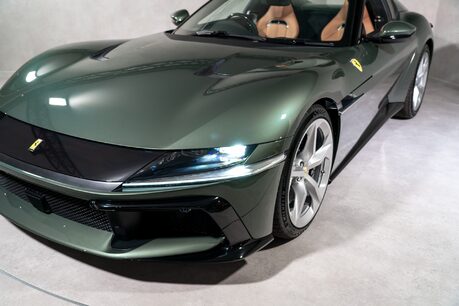 Ferrari 12 Cilindri SPIDER. DELIVERY MILEAGE. NERO DS EXTERIOR PACK. CARBON WHEEL & LEDs. LIFT 27