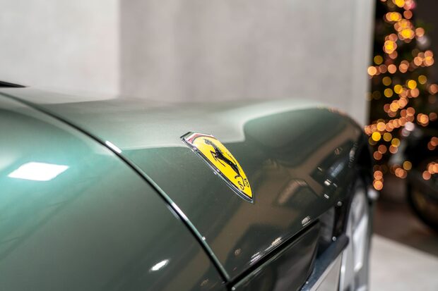 Ferrari 12 Cilindri SPIDER. DELIVERY MILEAGE. NERO DS EXTERIOR PACK. CARBON WHEEL & LEDs. LIFT 3