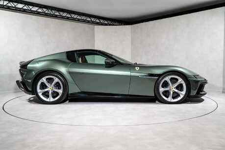 Ferrari 12 Cilindri SPIDER. DELIVERY MILEAGE. NERO DS EXTERIOR PACK. CARBON WHEEL & LEDs. LIFT 10