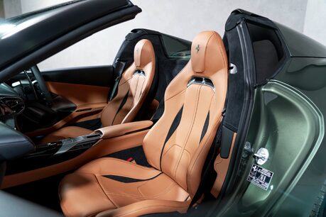 Ferrari 12 Cilindri SPIDER. DELIVERY MILEAGE. NERO DS EXTERIOR PACK. CARBON WHEEL & LEDs. LIFT 15