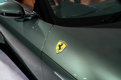 Ferrari 12 Cilindri SPIDER. DELIVERY MILEAGE. NERO DS EXTERIOR PACK. CARBON WHEEL & LEDs. LIFT 36