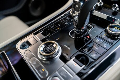 Bentley Continental GT V8. MULLINER SPEC. TOURING SPEC. CENTENARY SPEC. H,C & M SEATS. B&O. 19