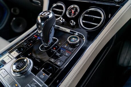 Bentley Continental GT V8. MULLINER SPEC. TOURING SPEC. CENTENARY SPEC. H,C & M SEATS. B&O. 18