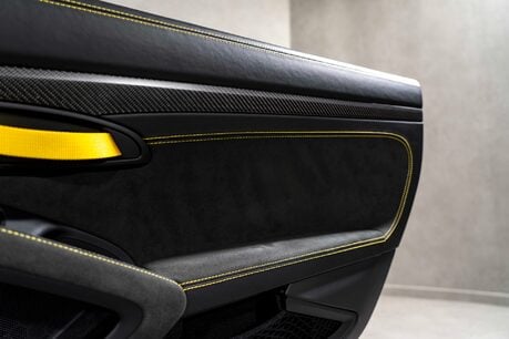 Porsche 718 SPYDER RS PDK. WEISSACH PACKAGE. CERAMIC BRAKES. LIFT. BOSE. 63