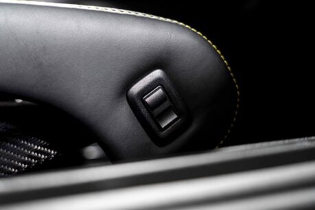 Porsche 718 SPYDER RS PDK. WEISSACH PACKAGE. CERAMIC BRAKES. LIFT. BOSE. 65