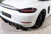 Porsche 718 SPYDER RS PDK. WEISSACH PACKAGE. CERAMIC BRAKES. LIFT. BOSE. 54