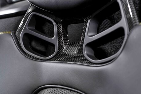 Porsche 718 SPYDER RS PDK. WEISSACH PACKAGE. CERAMIC BRAKES. LIFT. BOSE. 68