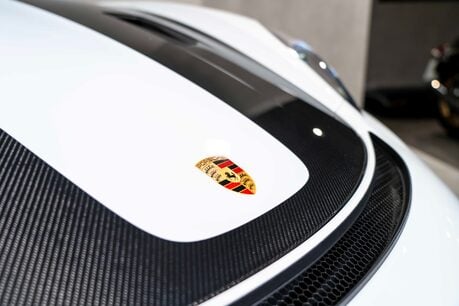 Porsche 718 SPYDER RS PDK. WEISSACH PACKAGE. CERAMIC BRAKES. LIFT. BOSE. 44