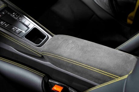 Porsche 718 SPYDER RS PDK. WEISSACH PACKAGE. CERAMIC BRAKES. LIFT. BOSE. 24