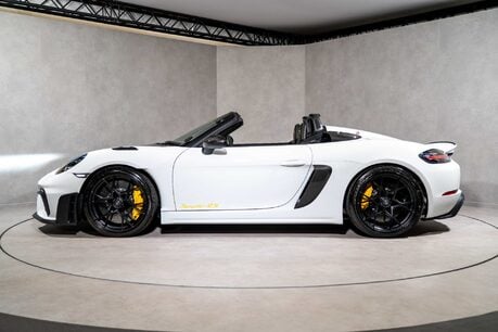 Porsche 718 SPYDER RS PDK. WEISSACH PACKAGE. CERAMIC BRAKES. LIFT. BOSE. 8