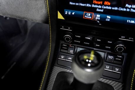 Porsche 718 SPYDER RS PDK. WEISSACH PACKAGE. CERAMIC BRAKES. LIFT. BOSE. 35