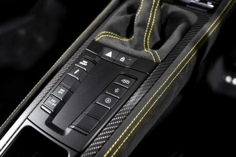 Porsche 718 SPYDER RS PDK. WEISSACH PACKAGE. CERAMIC BRAKES. LIFT. BOSE. 25