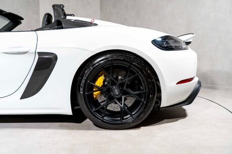 Porsche 718 SPYDER RS PDK. WEISSACH PACKAGE. CERAMIC BRAKES. LIFT. BOSE. 12