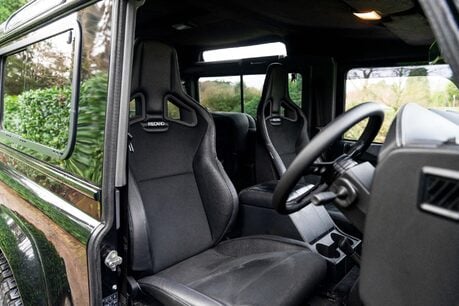Land Rover Defender 90 TD XS STATION WAGON. TWISTED EDITION. TWISTED UPGRADES. HEATED SEATS. 7