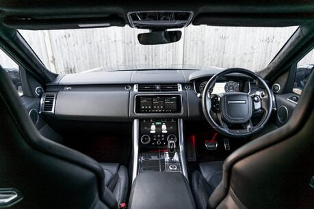 Land Rover Range Rover Sport SVR CARBON EDITION. DEPLOYABLE SIDE STEPS. MATRIX LEDs. CARBON FIBRE ENGINE BAY 15