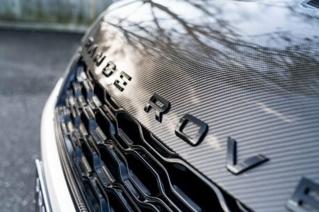 Land Rover Range Rover Sport SVR CARBON EDITION. DEPLOYABLE SIDE STEPS. MATRIX LEDs. CARBON FIBRE ENGINE BAY 21