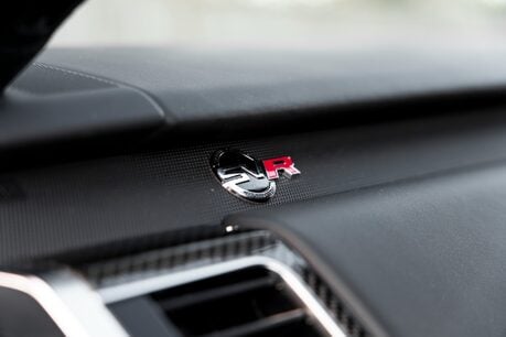 Land Rover Range Rover Sport SVR CARBON EDITION. DEPLOYABLE SIDE STEPS. MATRIX LEDs. CARBON FIBRE ENGINE BAY 13