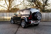 Land Rover Defender 110 XS EDITION. HEATED & COOLED SEATS. PANO ROOF. ELECTRIC TOWBAR. MERIDIEN. 3