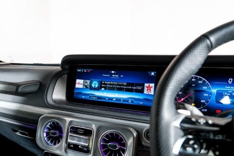 Mercedes-Benz G Series G 450 D AMG LINE PREMIUM PLUS. NIGHT PACKAGE. SLIDING SUNROOF. BURMESTER. 38