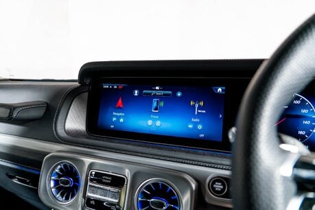 Mercedes-Benz G Series G 450 D AMG LINE PREMIUM PLUS. NIGHT PACKAGE. SLIDING SUNROOF. BURMESTER. 33