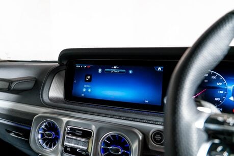 Mercedes-Benz G Series G 450 D AMG LINE PREMIUM PLUS. NIGHT PACKAGE. SLIDING SUNROOF. BURMESTER. 36