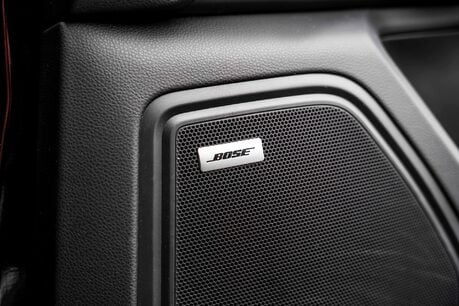 Porsche Macan S PDK. PANO ROOF. BOSE SOUND SYSTEM. HEATED FRONT SEATS. REVERSING CAMERA. 32