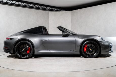 Porsche 911 TARGA 4 GTS PDK. SPORT DESIGN PACKAGE. BOSE. MATTE CARBON INTERIOR. PDLS+ 7