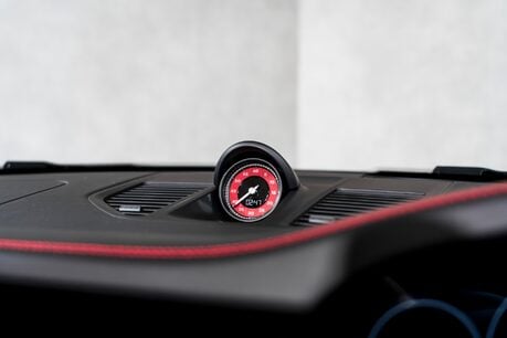 Porsche 911 TARGA 4 GTS PDK. SPORT DESIGN PACKAGE. BOSE. MATTE CARBON INTERIOR. PDLS+ 42