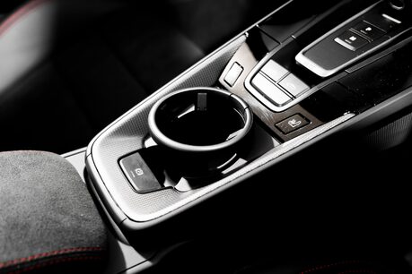 Porsche 911 TARGA 4 GTS PDK. SPORT DESIGN PACKAGE. BOSE. MATTE CARBON INTERIOR. PDLS+ 37