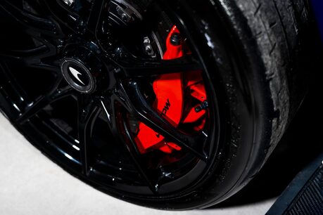 McLaren Senna 1 OWNER CAR. ELITE PAINTWORK. BOWERS & WILKINS. LIFT SYSTEM 12