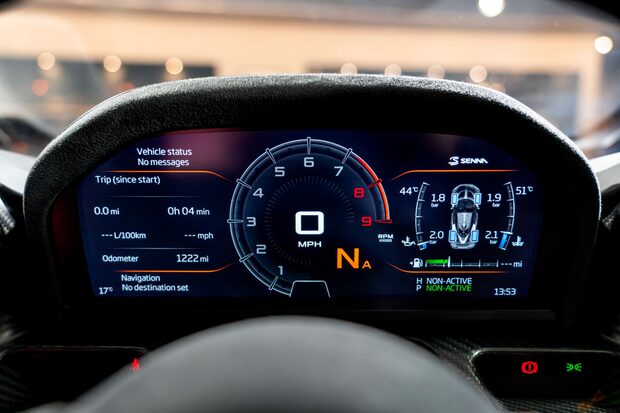 McLaren Senna 1 OWNER CAR. ELITE PAINTWORK. BOWERS & WILKINS. LIFT SYSTEM 5