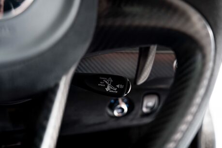 McLaren Senna 1 OWNER CAR. ELITE PAINTWORK. BOWERS & WILKINS. LIFT SYSTEM 52