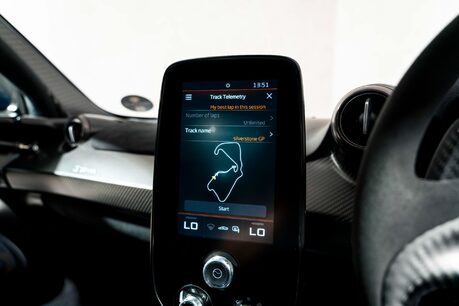 McLaren Senna 1 OWNER CAR. ELITE PAINTWORK. BOWERS & WILKINS. LIFT SYSTEM 48