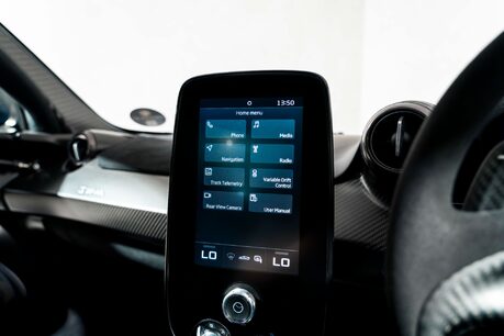 McLaren Senna 1 OWNER CAR. ELITE PAINTWORK. BOWERS & WILKINS. LIFT SYSTEM 45