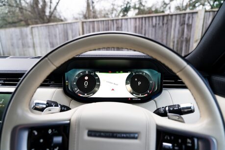 Land Rover Range Rover HSE. PANORAMIC ROOF. 23S. FIXED SIDE STEPS. H & C SEATS. DUOTONE HEADLINING 14