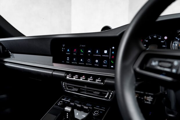 Porsche 911 TARGA 4S PDK. SPORT DESIGN PACKAGE. BOSE. SPORT EXHAUST. PORSCHE INNODRIVE. 4